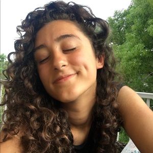 Meet your Posher, Stephany